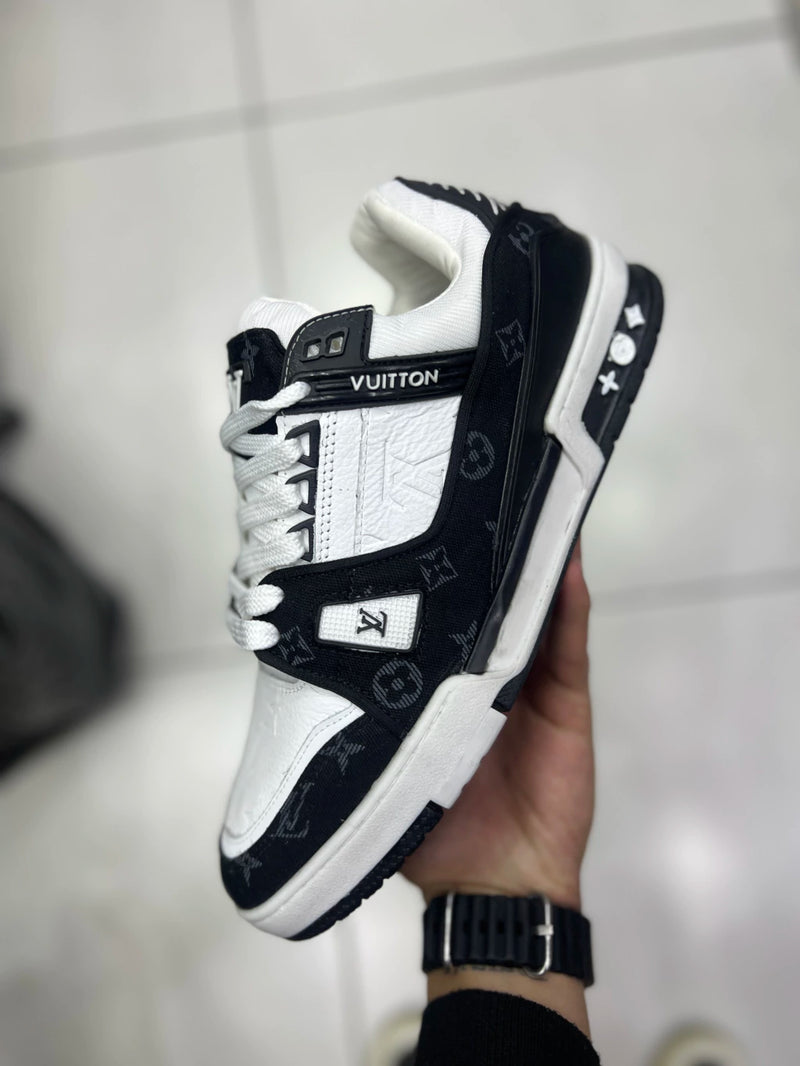 Louis Vuitton Treinner - Preto