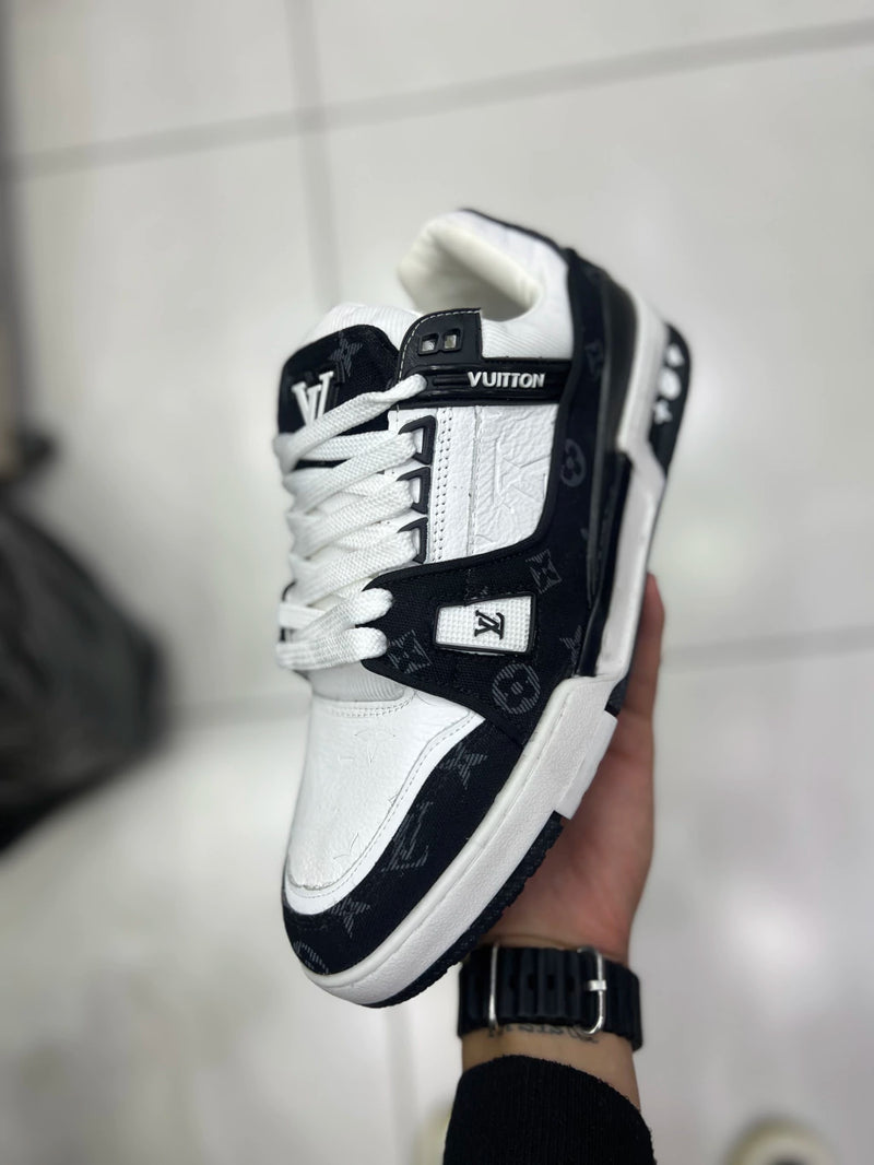 Louis Vuitton Treinner - Preto